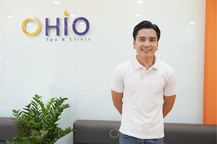 Triệt râu - bí quyết để luôn bảnh bao của diễn viên Mạnh Quân