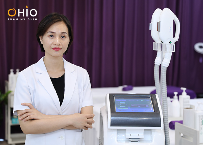 Nâng hạng “mái tóc hói” nhờ triệt tóc tạo kiểu chữ M - Phòng khám da liễu OHIO Phương pháp triệt tóc tạo kiểu chữ M bằng công nghệ Laser Diode M3