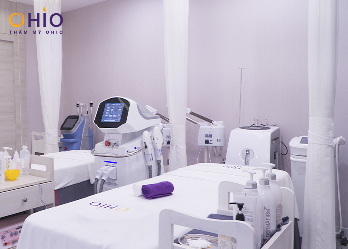 OHIO chi mạnh đầu tư hệ thống máy laser điều trị xóa chàm bớt sắc tố, u máu - Phòng khám da liễu OHIO phong-dieu-tri-xoa-cham-bot-tai-ohio