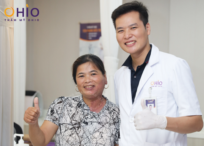 Chị Chung hơn nửa đời người đi tìm "phép màu" xóa chàm đỏ - Phòng khám da liễu OHIO Chị Chung hơn nửa đời người đi tìm "phép màu" xóa chàm đỏ