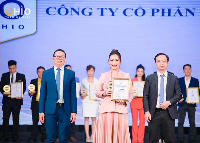 Thẩm mỹ OHIO được vinh danh Huy chương Vàng sản phẩm, dịch vụ chất lượng Châu Á 2023 - Phòng khám da liễu OHIO Thẩm mỹ OHIO được vinh danh Huy chương Vàng sản phẩm, dịch vụ chất lượng Châu Á 2023