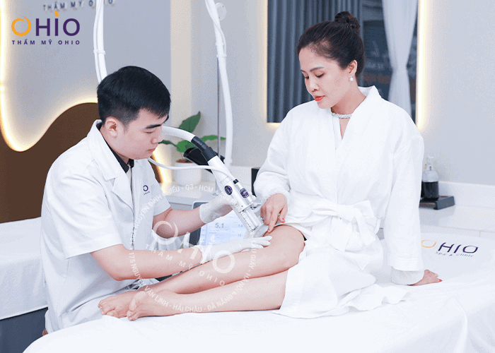 Giãn mao mạch chân 7 năm và “liều thuốc” cứu cánh - Phòng khám da liễu OHIO Giãn mao mạch chân 7 năm và “liều thuốc” cứu cánh