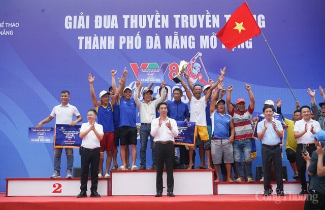 Sôi nổi Giải Đua thuyền truyền thống TP Ðà Nẵng mở rộng - Cup VTV8