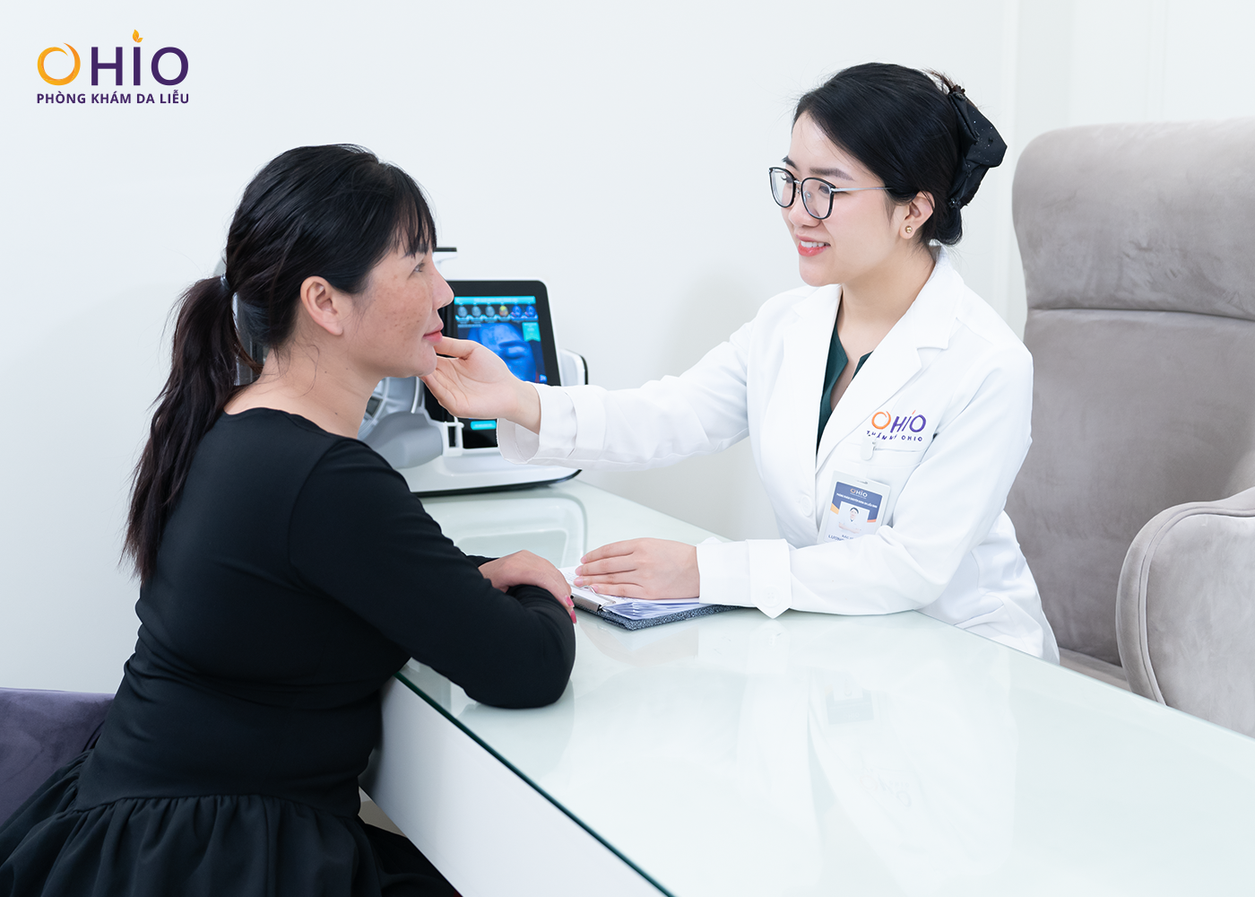 Phun xăm thẩm mỹ tại phòng khám- xu hướng mới được nhiều chị em săn đón 2025 - Phòng khám da liễu OHIO Phun xăm thẩm mỹ tại phòng khám- xu hướng mới được nhiều chị em săn đón 2025